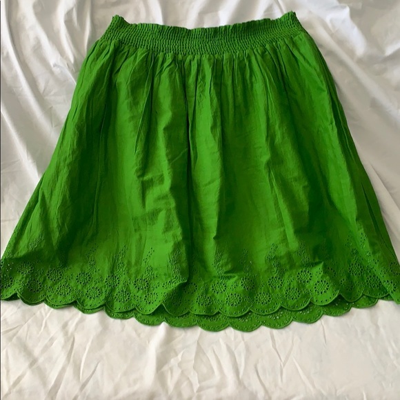 Old Navy Dresses & Skirts - Old Navy bright green eyelet skirt M